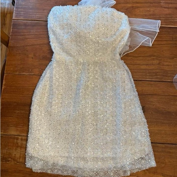 American Threads Davina Sequin White Mini Dress - Picture 6 of 6